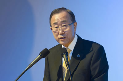 "La creciente desigualdad menoscaba los progresos realizados por la comunidad internacional a la hora de sacar a millones de personas de la pobreza y crear un mundo más justo", advierte Ban Ki-moon, Secretario General de las Naciones Unidas, en su mensaje. "La creciente desigualdad menoscaba los progresos realizados por la comunidad internacional a la hora de sacar a millones de personas de la pobreza y crear un mundo más justo", advierte Ban Ki-moon, Secretario General de las Naciones Unidas, en su mensaje.