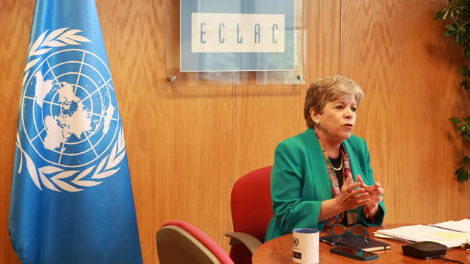 Alicia Bárcena, Secretaria Ejecutiva de la CEPAL, durante su presentación.