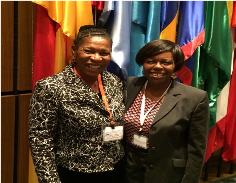 Las delegadas de Antigua y Barbuda en la primera reunión del Comité de Negociación. The delegates of Antigua and Barbuda at the first meeting of the Negotiating Committee