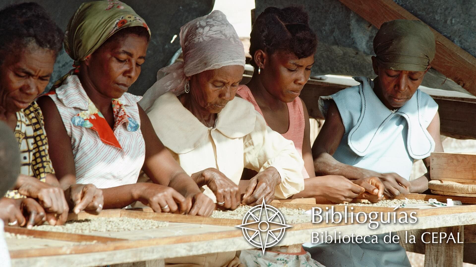 Grupo de mujeres trabajando