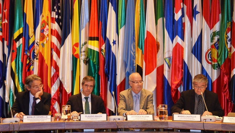 Manlio Coviello, chief of the Unit of natural resources and energy of ECLAC, Claudio Maggi, Director of competitive development of CORFO, Juergen Klenk, senior advisor of the ECLAC-BMZ/giz programme and Mario Castillo, chief of the Unit for innovation and new technologies of ECLAC Manlio Coviello, chief of the Unit of natural resources and energy of ECLAC, Claudio Maggi, Director of competitive development of CORFO, Juergen Klenk, senior advisor of the ECLAC-BMZ/giz programme and Mario Castillo, chief of the Unit for innovation and new technologies of ECLAC