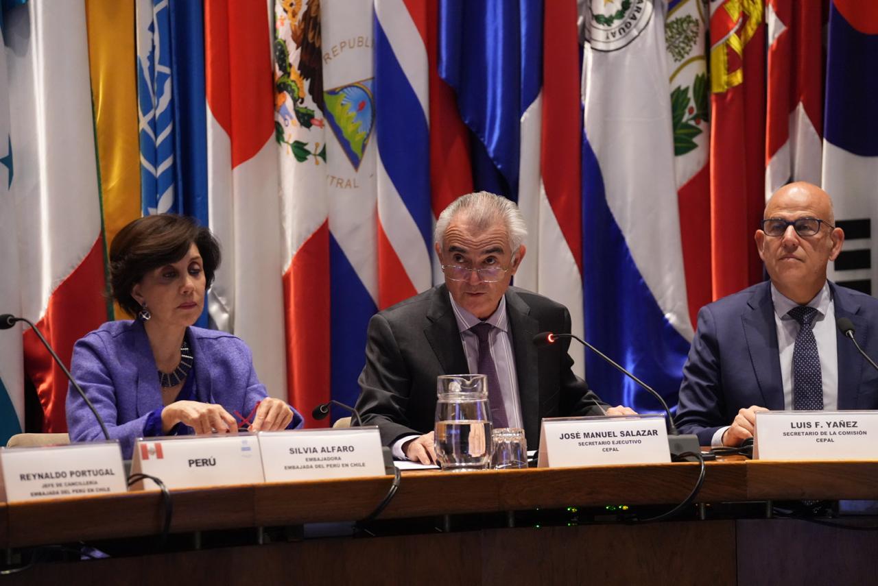 Secretario Ejecutivo se reunió con Embajadores para compartir su propuesta de transformación económica y social y abordar los preparativos para la reunión bienal más importante de la CEPAL | CEPAL