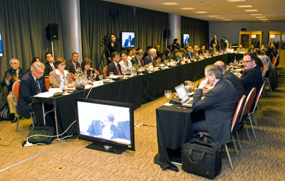 En la primera jornada de discusión, los representantes de los países estudiaron los lineamientos propuestos por la CEPAL, organismo que actúa como Secretaría Técnica del eLAC2010, para el nuevo Plan de Acción Regional con miras al año 2015.