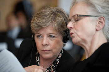 Alicia Bárcena, Secretaria Ejecutiva de la CEPAL y Dorothee Fiedler, Directora de Cooperación para América Latina de la Organización de Desarrollo Bilateral del Ministerio de Economía alemán.