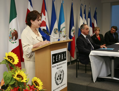 &quot;México apoya y seguirá apoyando a la CEPAL en virtud del papel que desempeña como foro internacional&quot;, dijo Patricia Espinosa, Secretaria de Relaciones Exteriores de México.