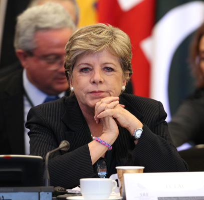 La Secretaria Ejecutiva de la Comisión Económica para América Latina y el Caribe (CEPAL), Alicia Bárcena, durante su participación el 25 de febrero en Ciudad de México en un taller de expertos sobre El concepto del desarrollo social y económico incluyente en la agenda post-2015.