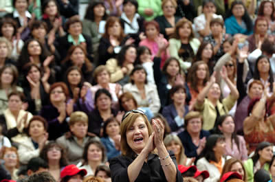"Las mujeres deben apropiarse de la agenda de desarrollo post-2015 en todas sus dimensiones", enfatizó la Secretaria Ejecutiva de la CEPAL, Alicia Bárcena.