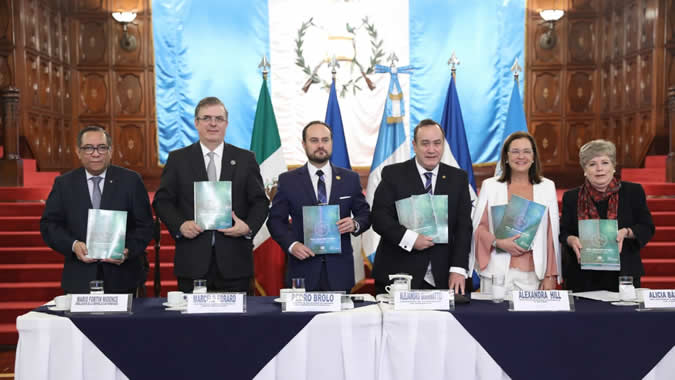 Imagen de la testera durante la ceremonia de presentación.