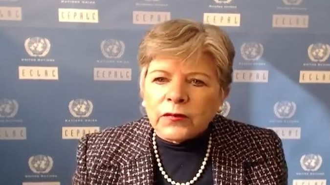 Alicia Bárcena, ECLAC's Executive Secretary, during her presentation.