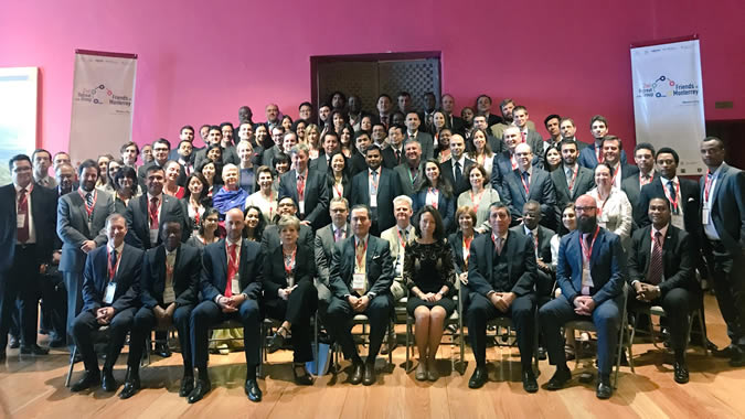 Alicia Bárcena, ECLAC Executive Secretary (siiting front row, at center), participated in the second retreat of the Friends of Monterrey Group, in Mexico. Group photo Friends of Monterrey