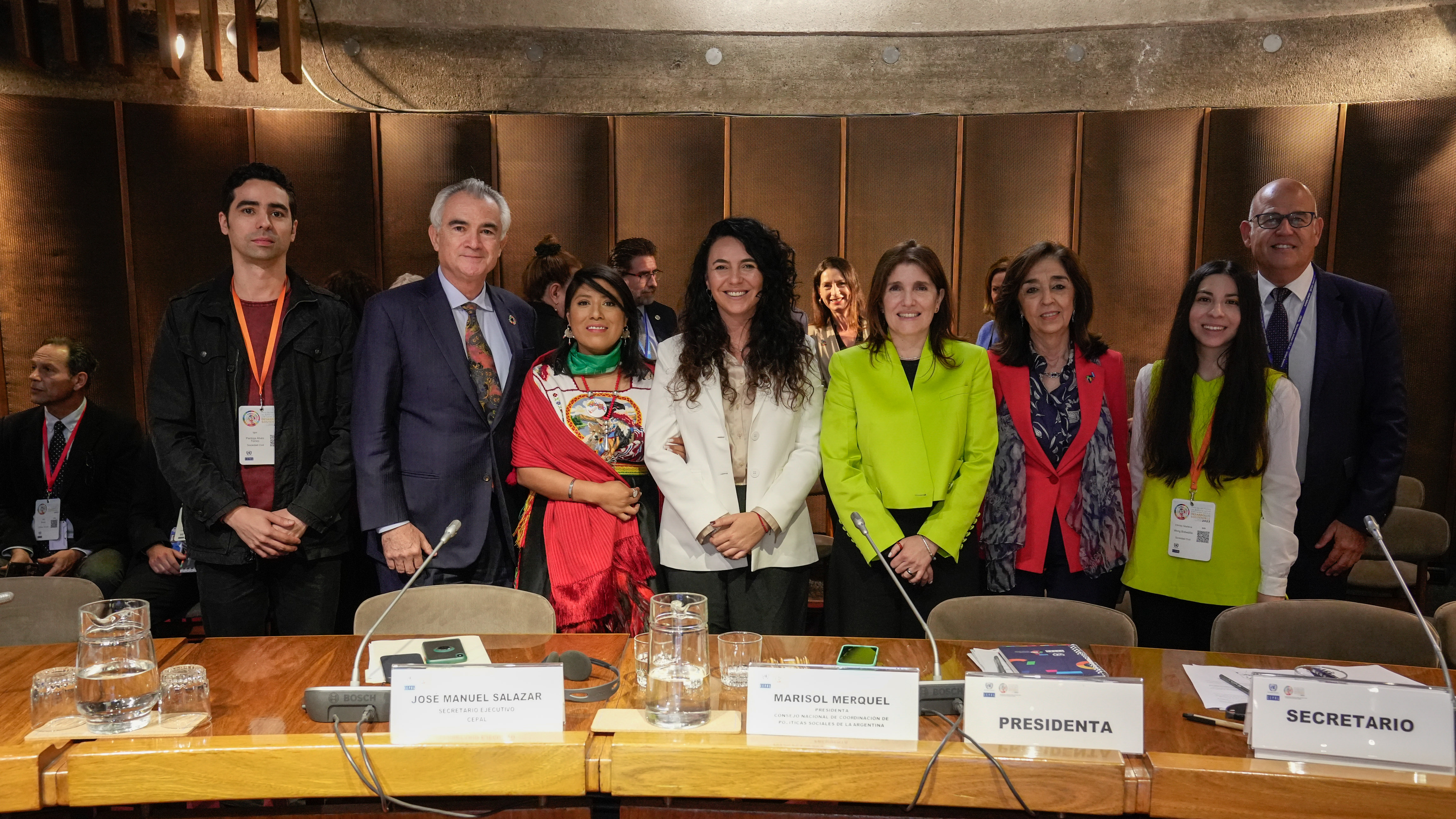 Foto do encerramento da Sexta Reunião do Fórum dos Países da América Latina e do Caribe sobre Desenvolvimento Sustentável.