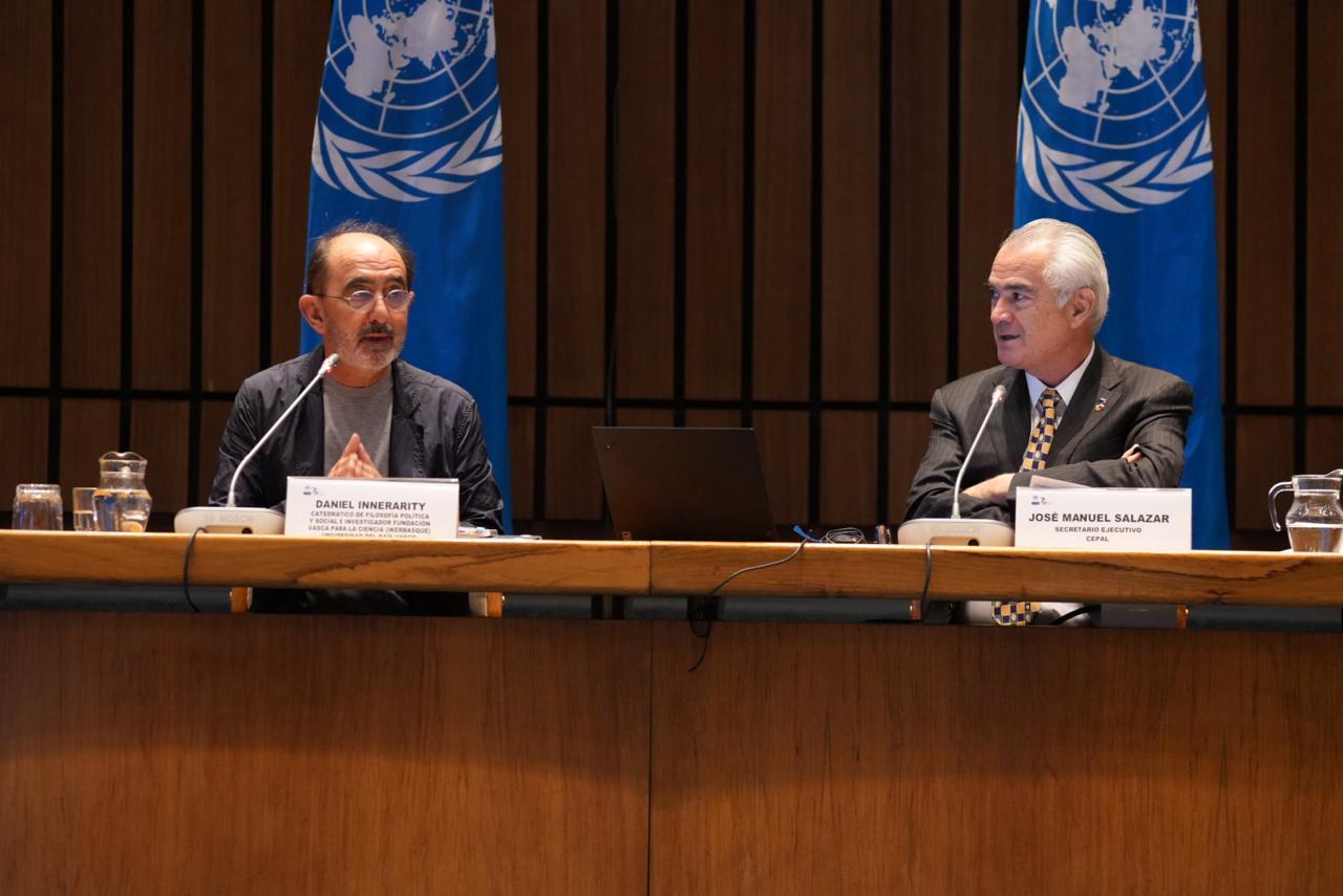 Daniel Innerarity, catedrático de filosofía política y social, y José Manuel Salazar-Xirinachs, Secretario Ejecutivo de la CEPAL.