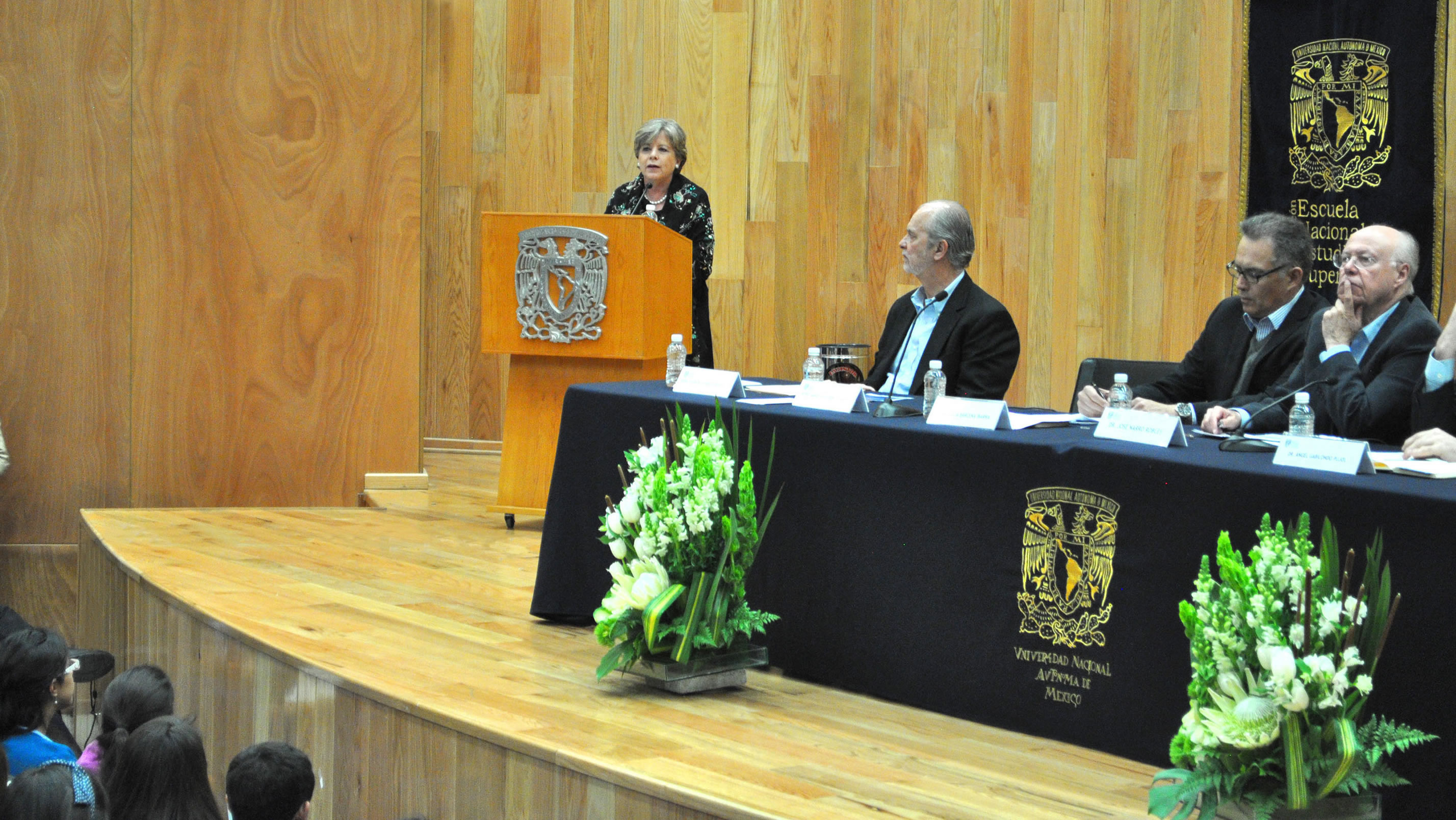 Foto de Alicia Bárcena durante el foro en Guanajuato, México
