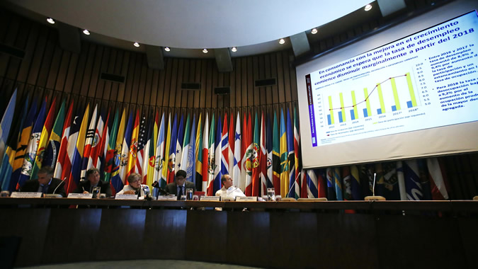 Comunicado CEPAL mantiene sus estimaciones para la actividad económica de América Latina y el Caribe: crecerá 2,2% en 2018 | Comisión Económica para América Latina y el Caribe