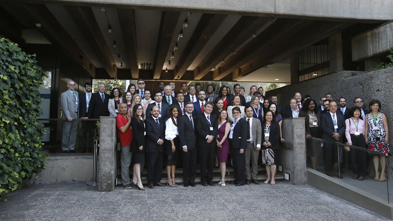 Foto grupal de los delegados asistentes a la Octava Reunión del Comité de Negociación del Acuerdo Regional sobre el Principio 10