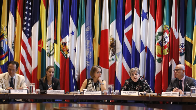 Main table of the civil society meeting during the ALC Forum 2018