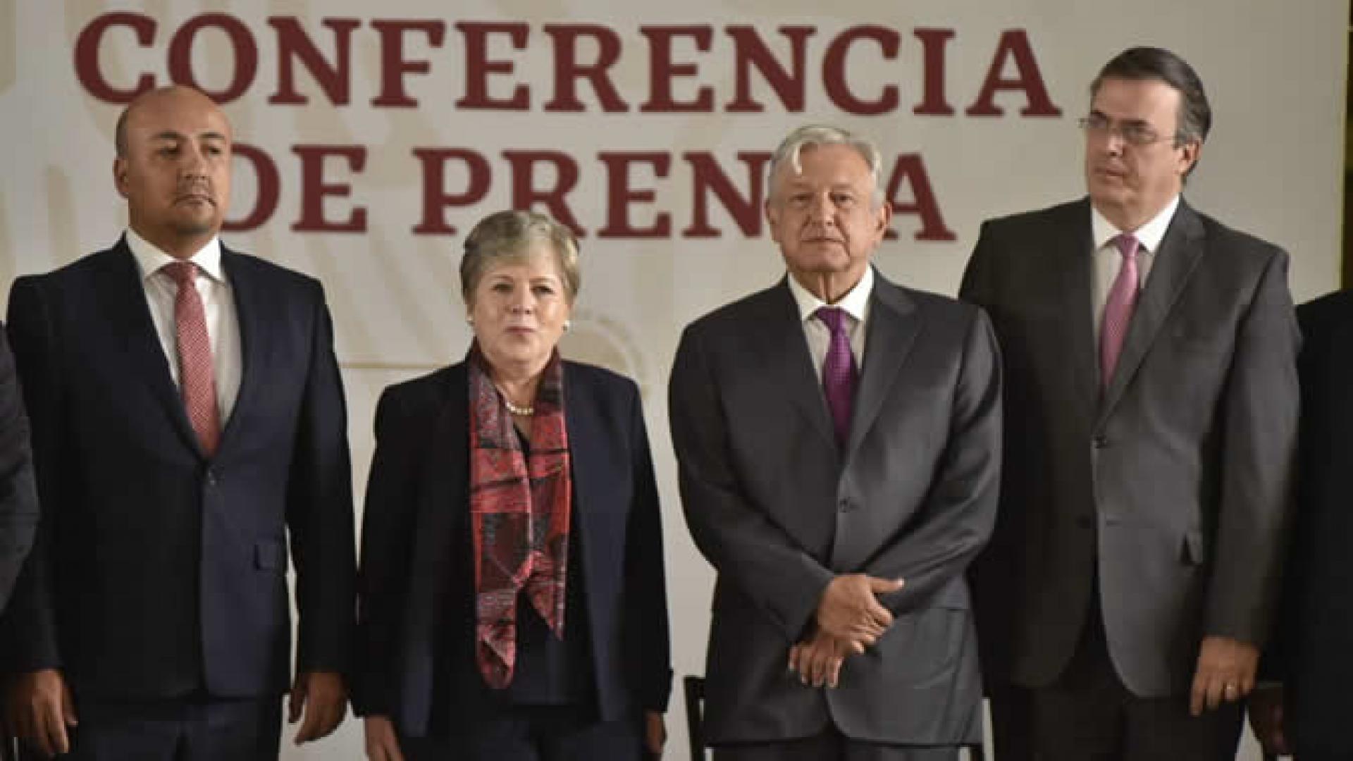 Da direita para a esquerda, Marcelo Ebrard, Secretário de Relações Exteriores do México; Andrés Manuel López Obrador, Presidente do México; Alicia Bárcena, Secretária-Executiva da CEPAL, e Maximiliano Reyes, Subsecretário para a América Latina e o Caribe do México.