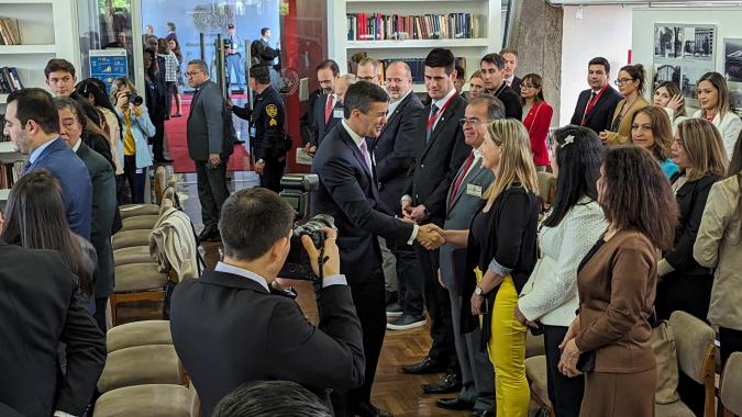 The President of Paraguay visited the ECLAC Hernán Santa Cruz Library