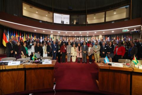 Fotografía oficial de la reunión.