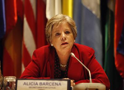 Alicia Bárcena, Secretaria Ejecutiva de la CEPAL, encabezó la presentación del informe sobre La Inversión Extranjera Directa en América Latina y el Caribe 2013.