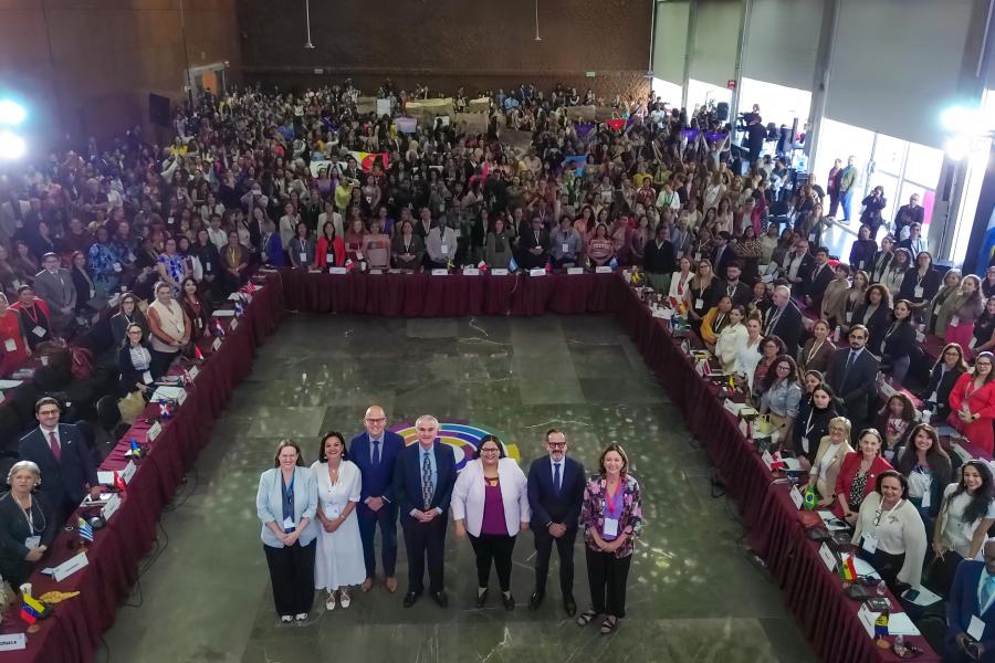 Fotografía de la clausura de la XVI Conferencia Regional sobre las Mujeres de América Latina y el Caribe